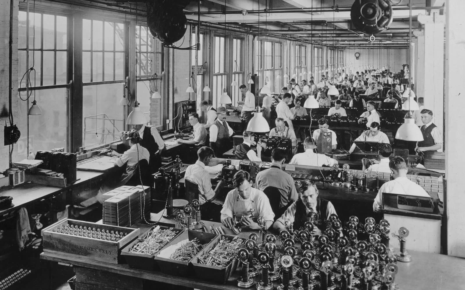 Assembling telephone equipment, Kellogg Switchboard & Supply Co., Chicago, 1918.